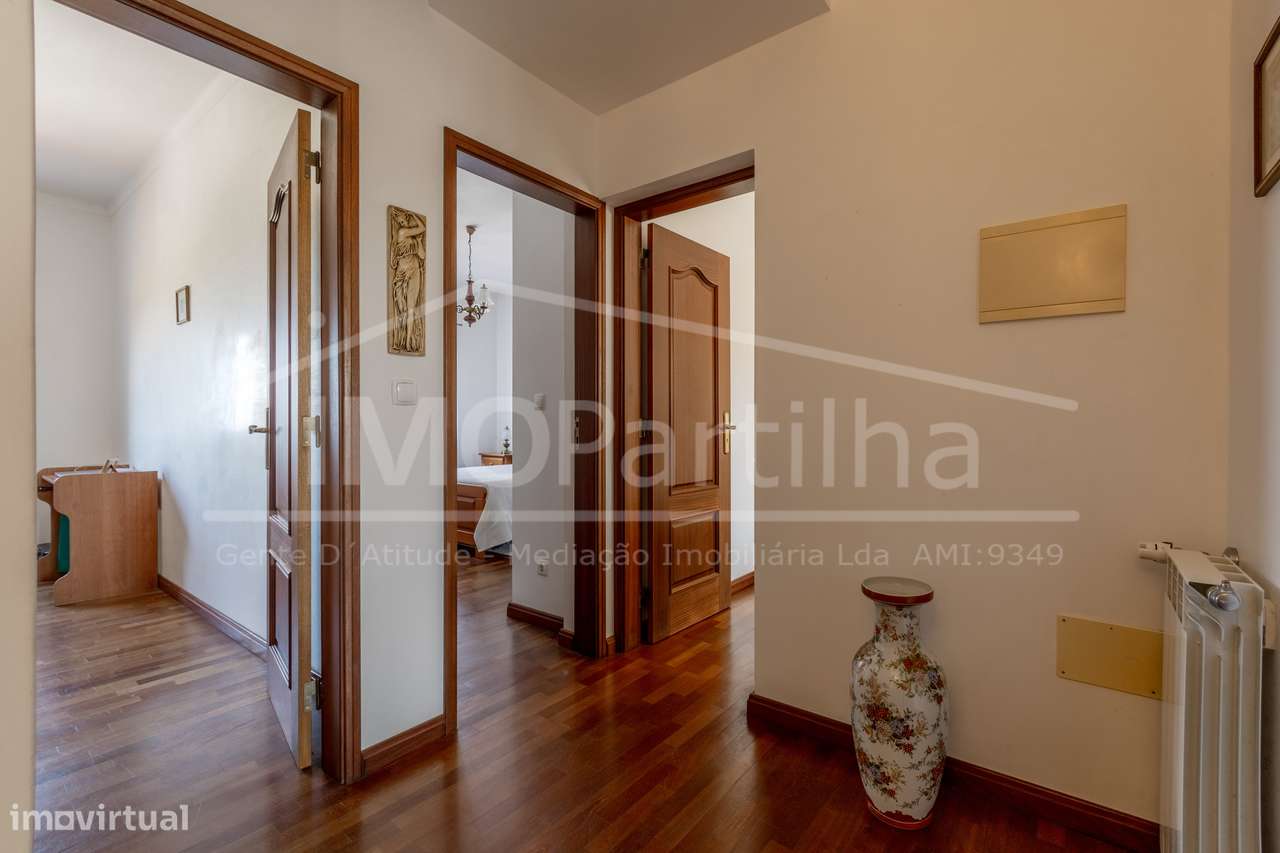 Moradia T5 em Montesouros - Mafra-23