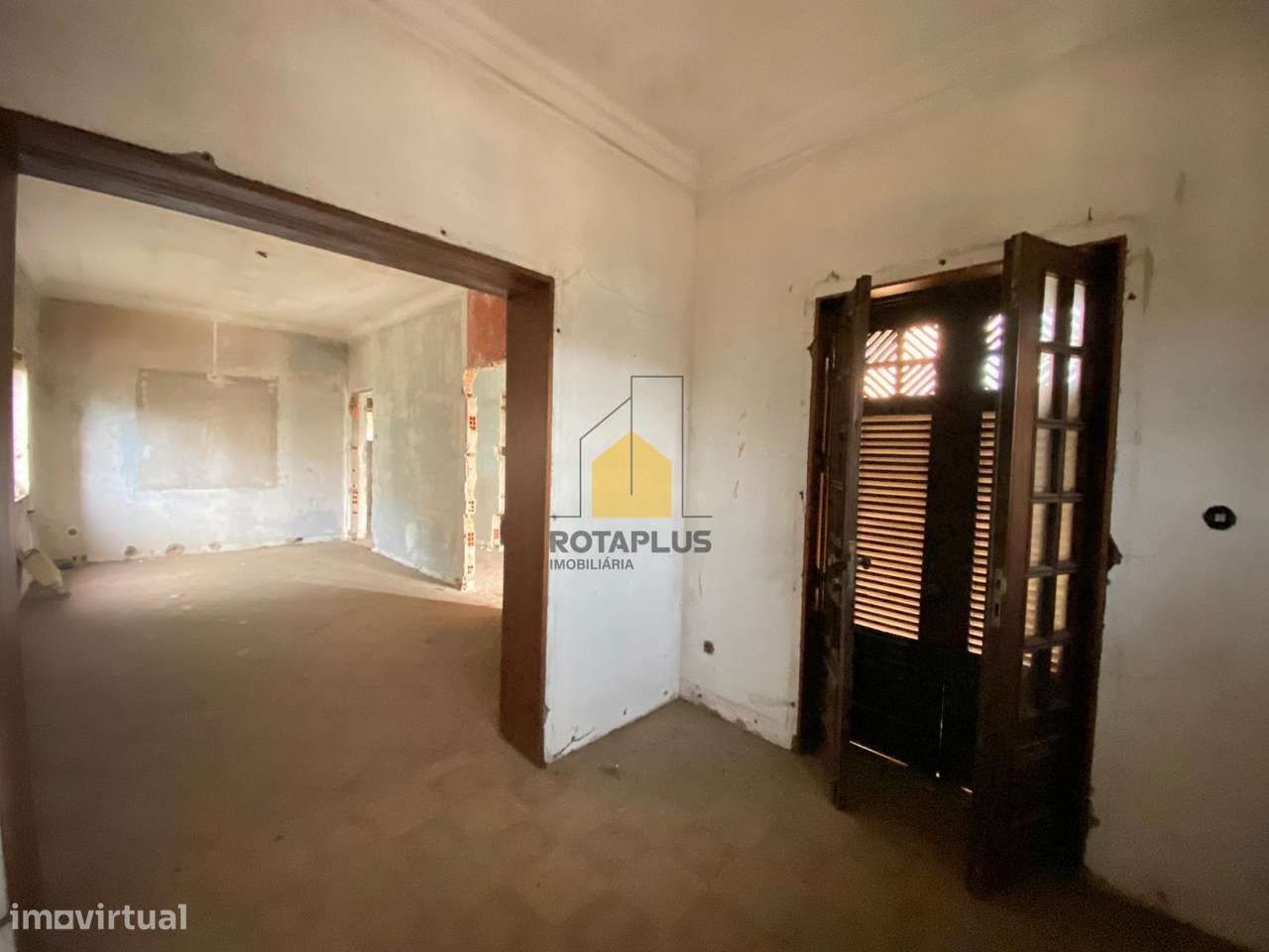 Moradia com terreno Castêlo da Maia-10