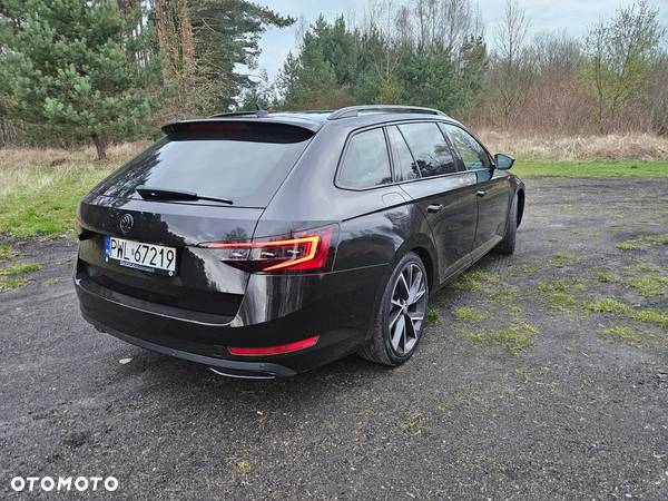 Skoda Superb Combi 2.0 TDI 4x4 DSG Sportline - 7