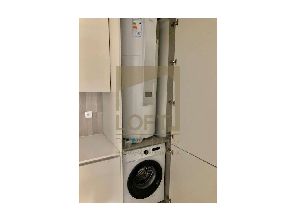 Apartamento T1 com 2 Frentes , Terraço, Totalmente Mobilado e Equip...-19