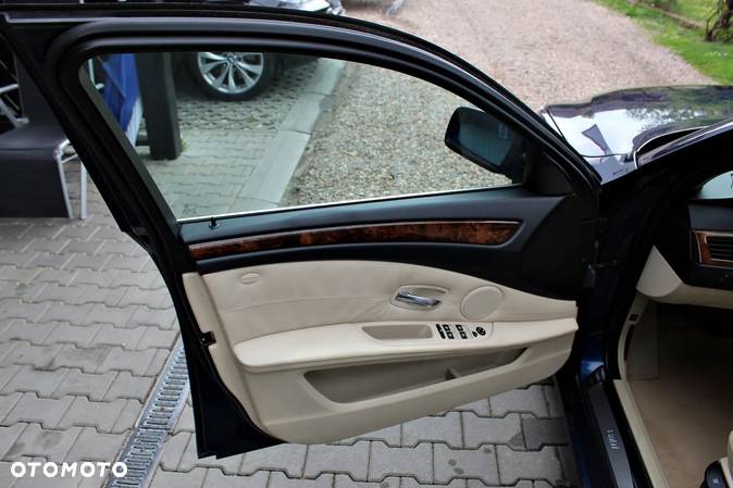 BMW Seria 5 520d - 10