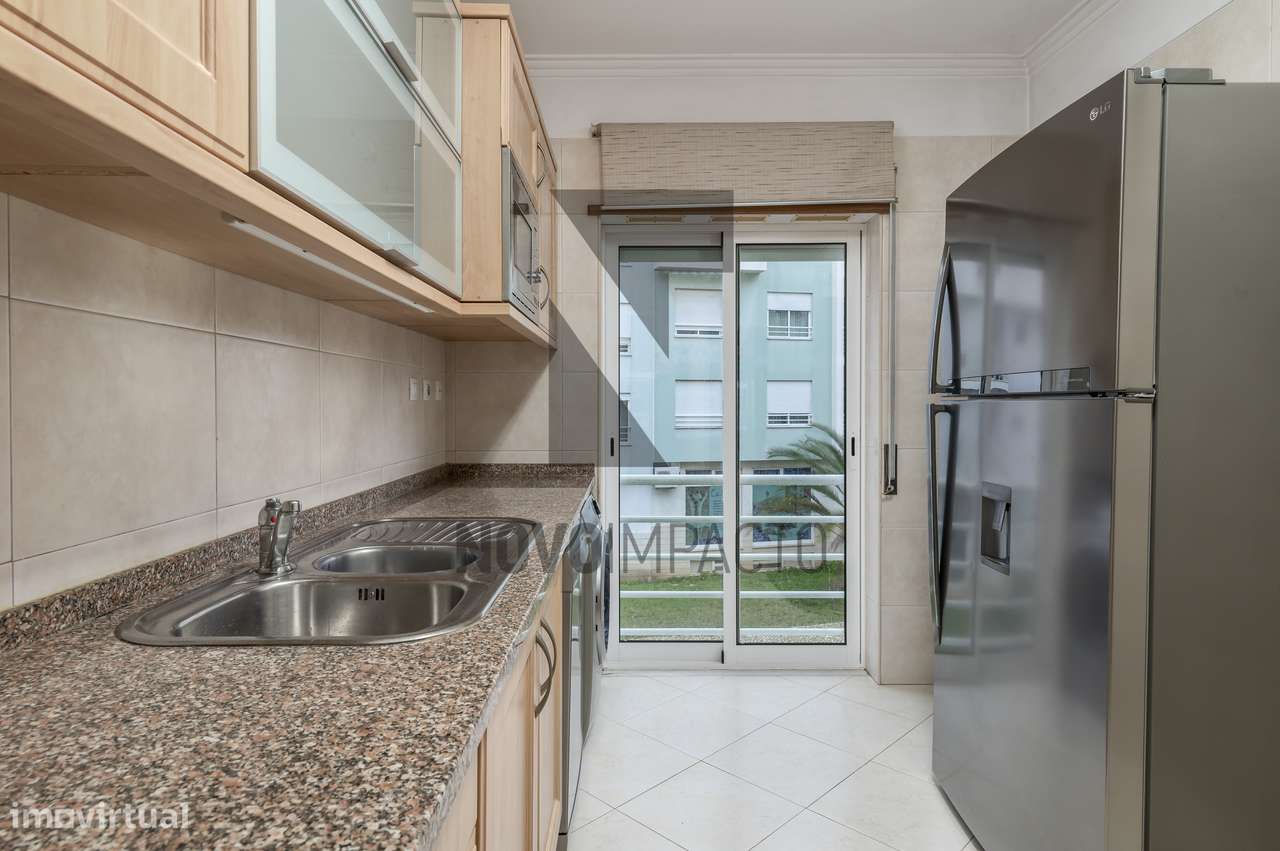 Apartamento T3 c/ parqueamento e arrecadação-6