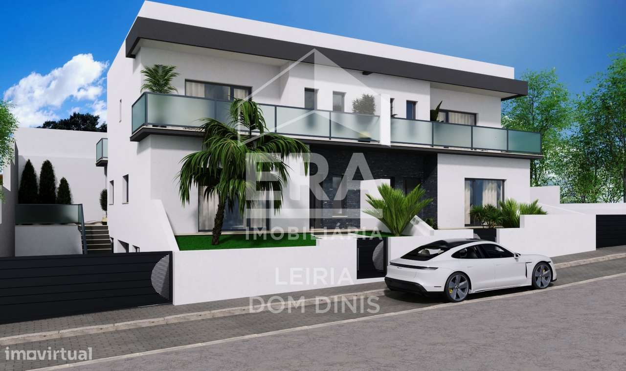 Casa geminada nova com piscina, garagem e jardim-3