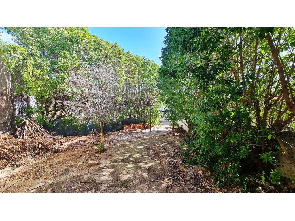 Moradia T6, lote 915m2, próxima da praia, na Parede, Cascais-5