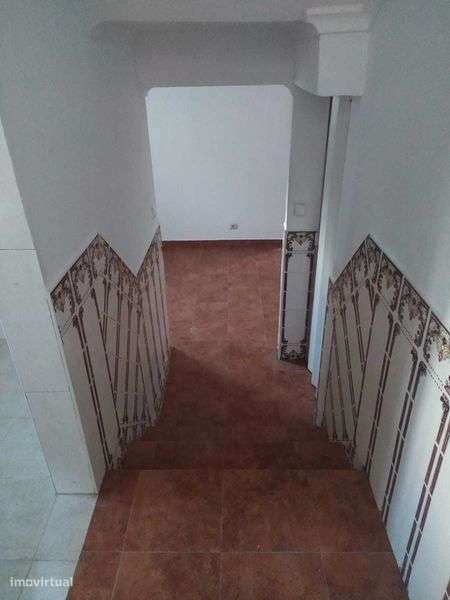 Arrenda-se T1 Ramada - Odivelas - Grande imagem: 5/12