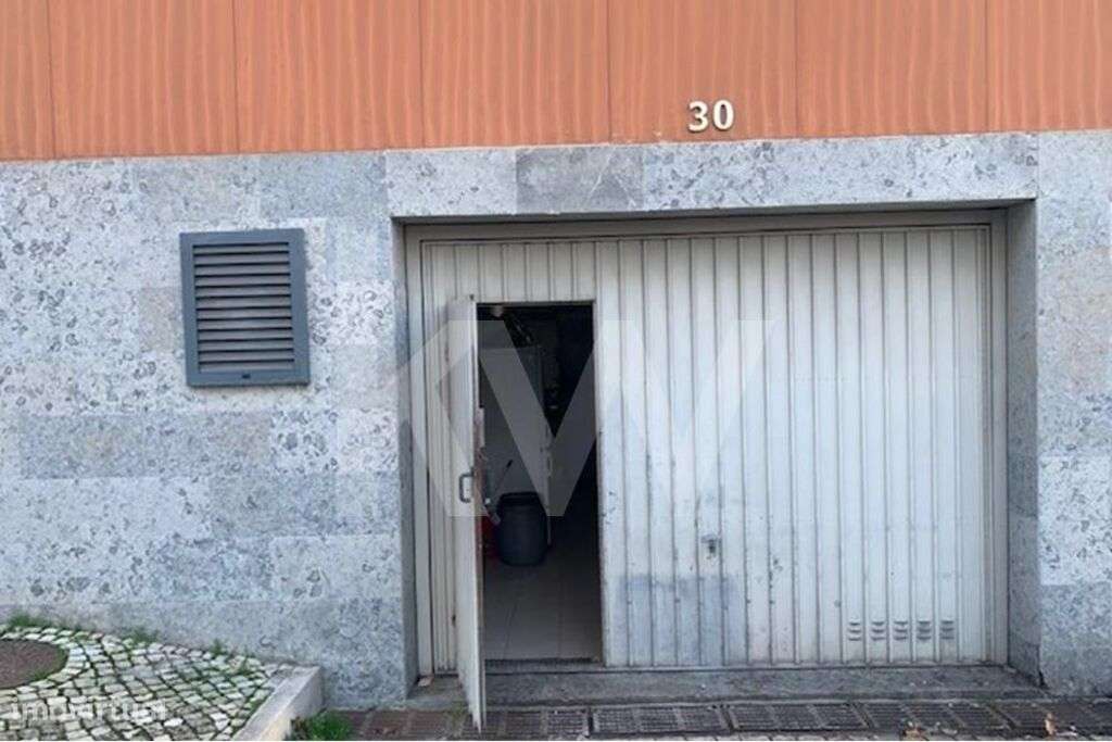 Estabelecimento de referência em Rio de Mouro - Oportunidade de Invest - Grande imagem: 4/18