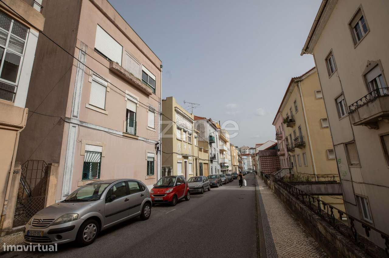 Prédio composto por dois apartamentos | Guerra Junqueiro | Coimbra-49