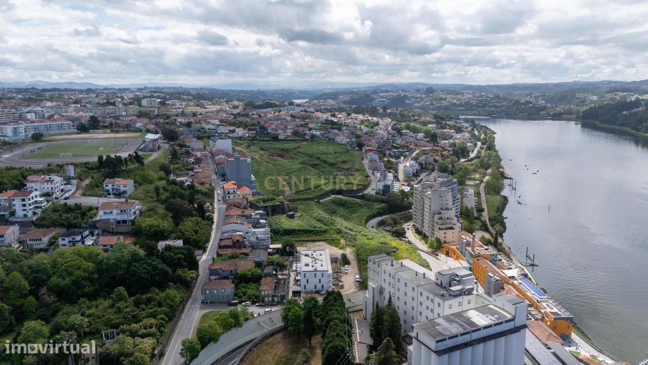 T2 Único com Terraço de 277m² | Valbom, Gondomar-30