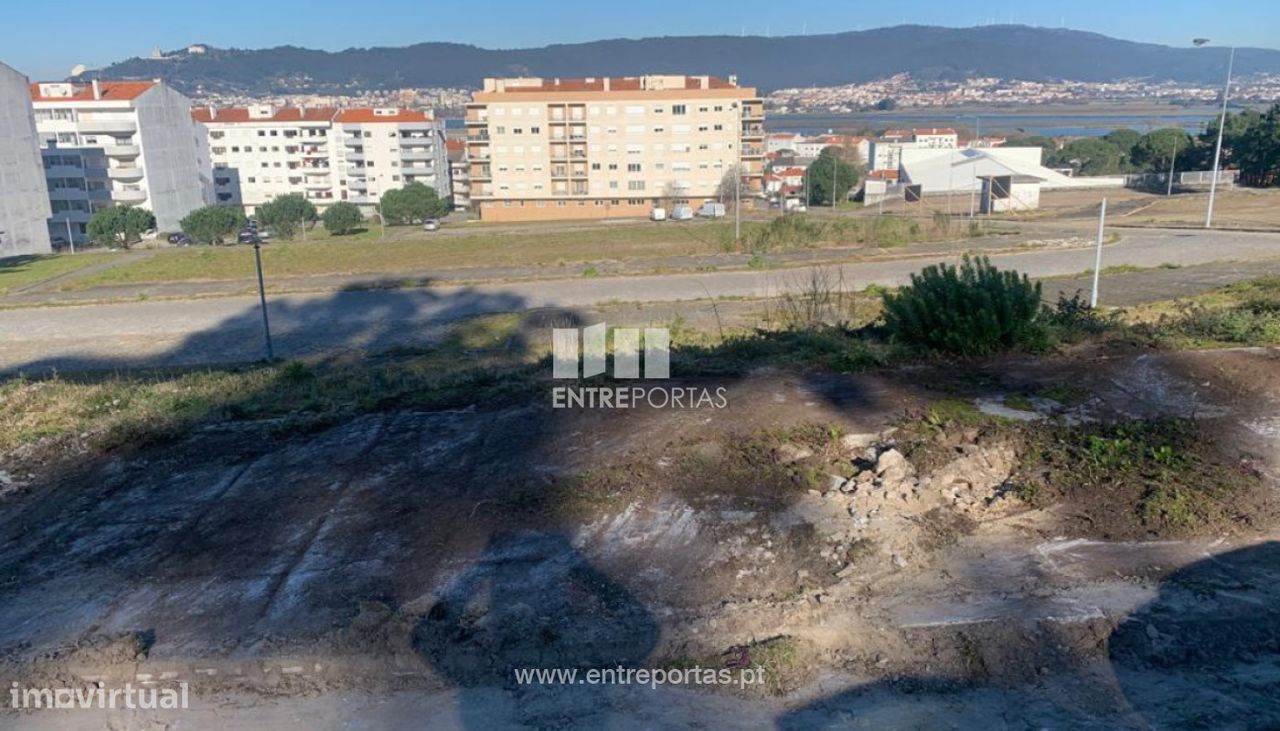 Venda de lote para construção com 169m², Cidade Nova, Viana do Cast