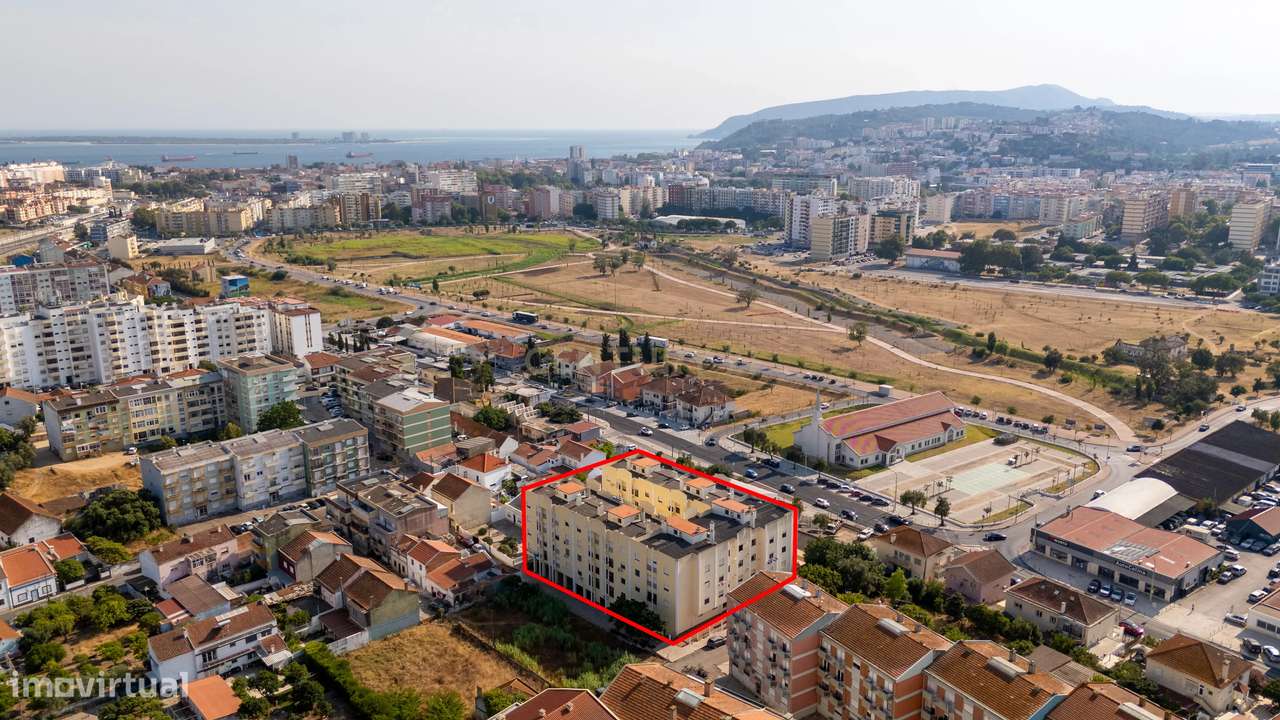 Apartamento T3 com Garagem em São Gabriel-Setubal - Grande imagem: 4/33