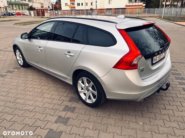 Volvo V60 D3 Drive-E Kinetic - 4