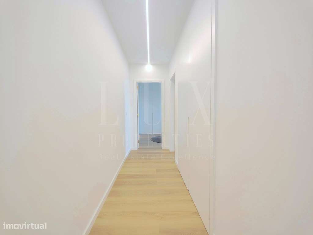 PENTHOUSE T5 DE LUXO COM VISTA FRONTAL DE MAR NO CENTRO DO ESTORIL-24