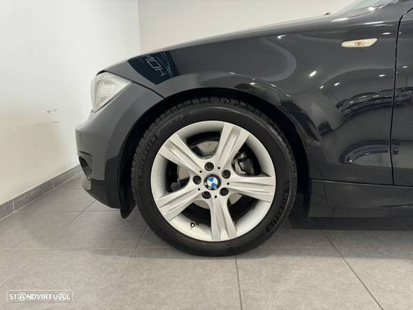 BMW 118 d Cabrio Aut. Edition Sport - 28