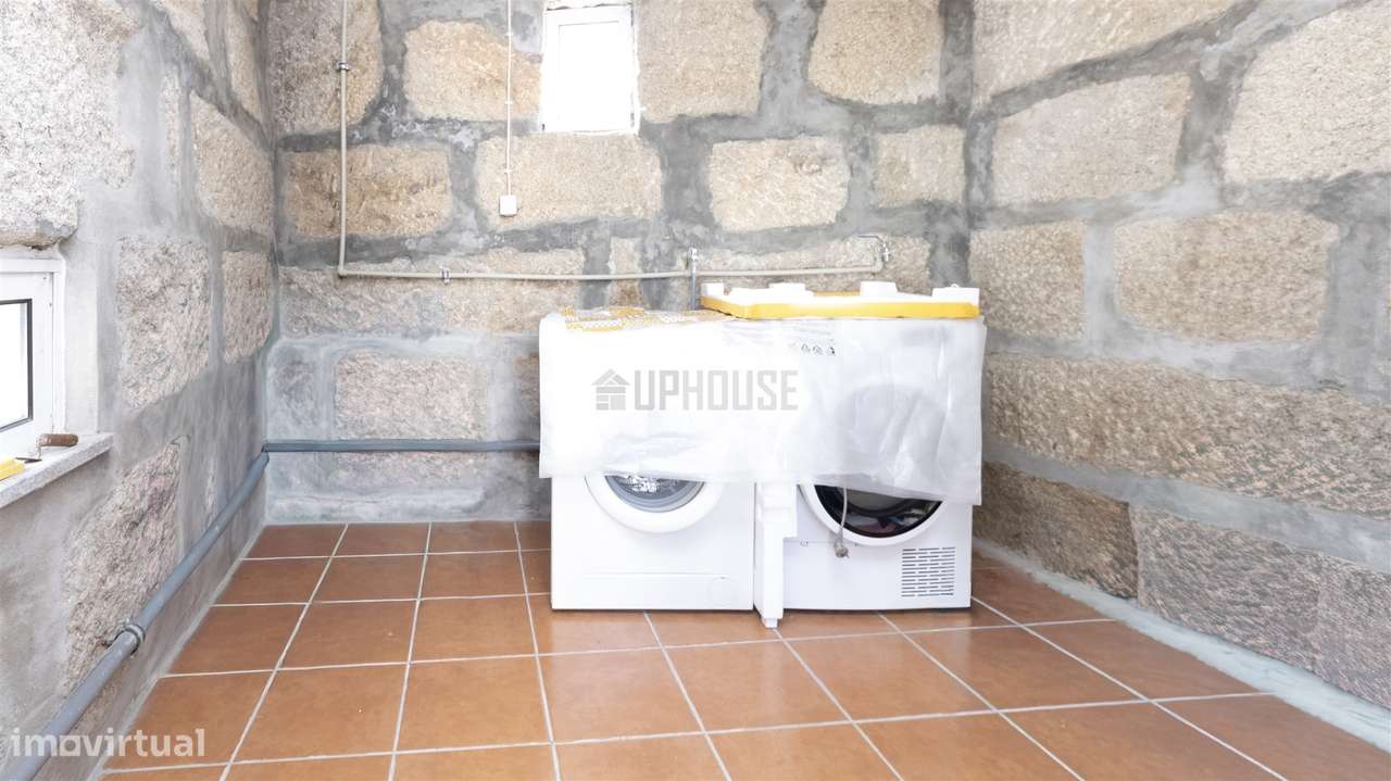 Moradia T2+1 em São Salvador - Espaço, Potencial e Proximidade à Cidad-13