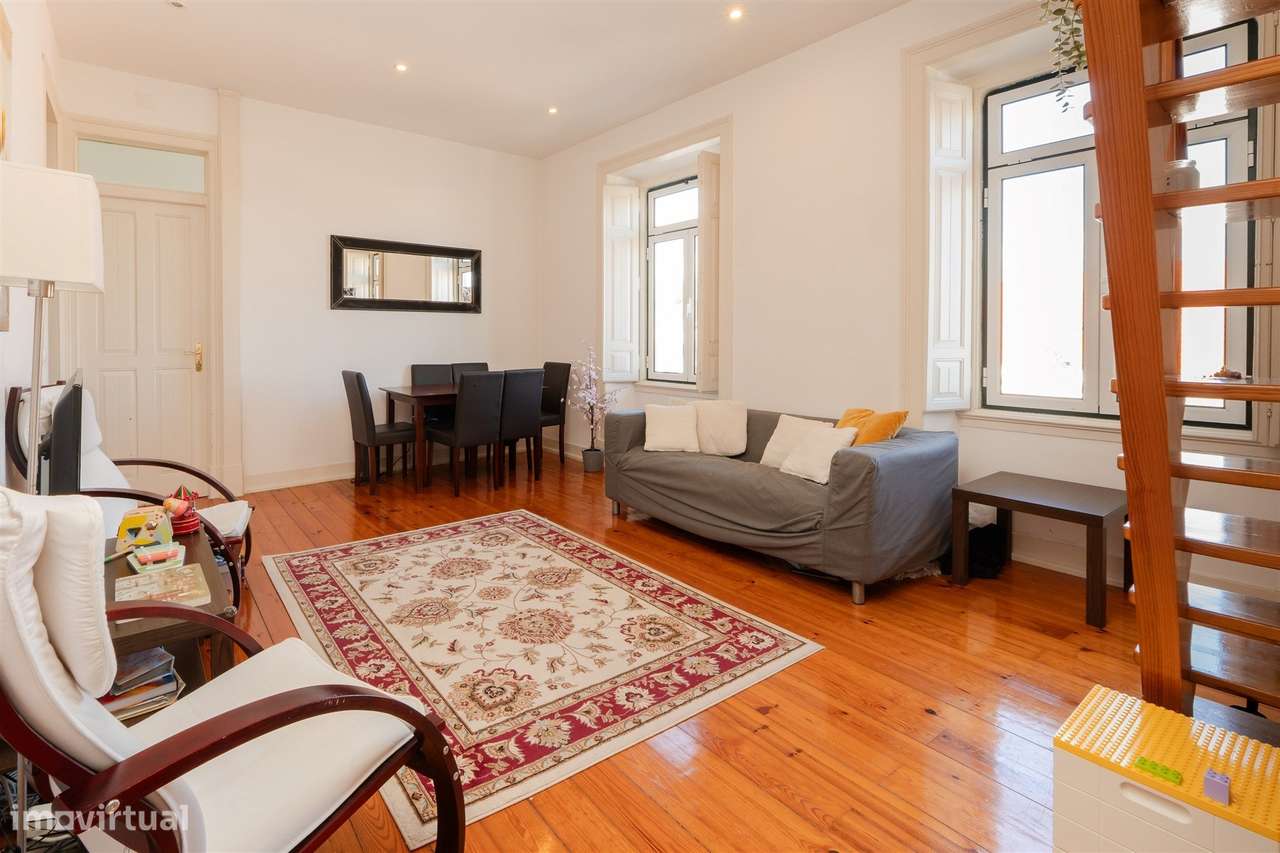 Apartamento T2+1 duplex no coração da vila histórica de Sintra.-13