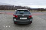 Toyota Avensis 2.0 D-4D Premium - 6