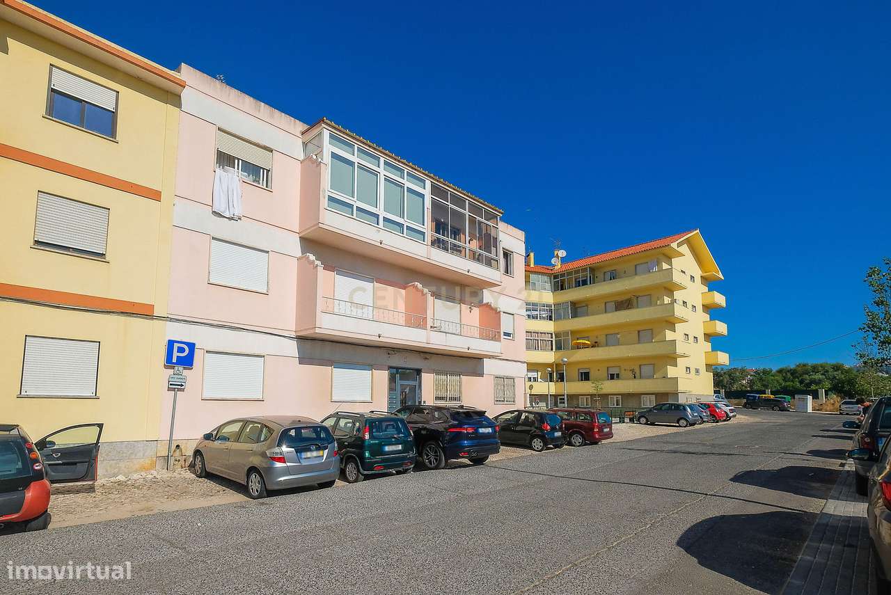 Apartamento T3 Totalmente Renovado | Estoril | Junto aos Salesianos-19