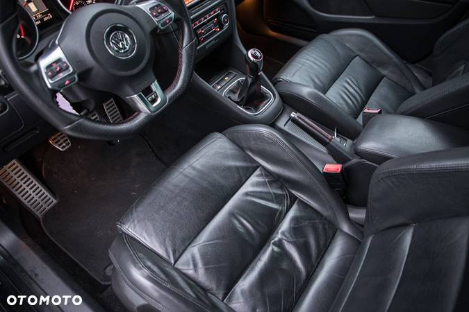 Volkswagen Golf VI 2.0 TSI GTI - 13