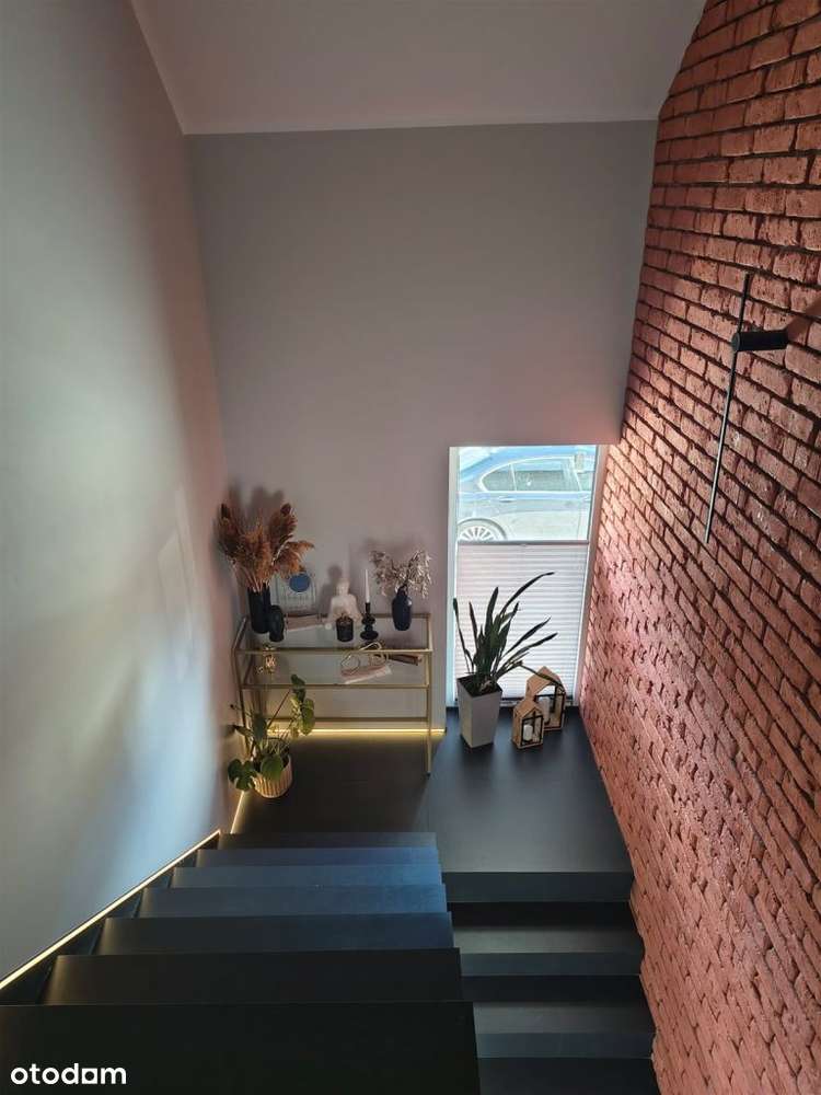 Nowoczesny dom z fotowoltaiką - Moczadła-12