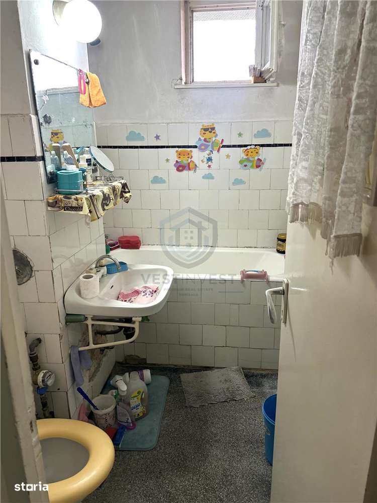 Apartament cu 2 camere, semidecomandat, zona Rogerius - Imagine principală: 4/6