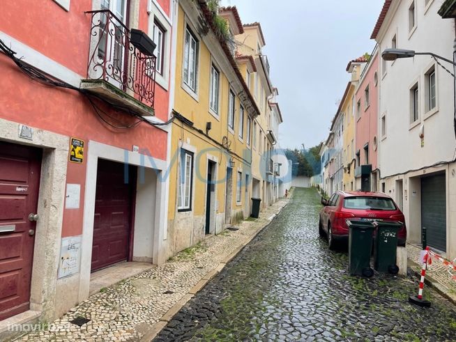 Apartamento T2 DUPLEX na Lapa, Recuperado, com Zona exterior-31