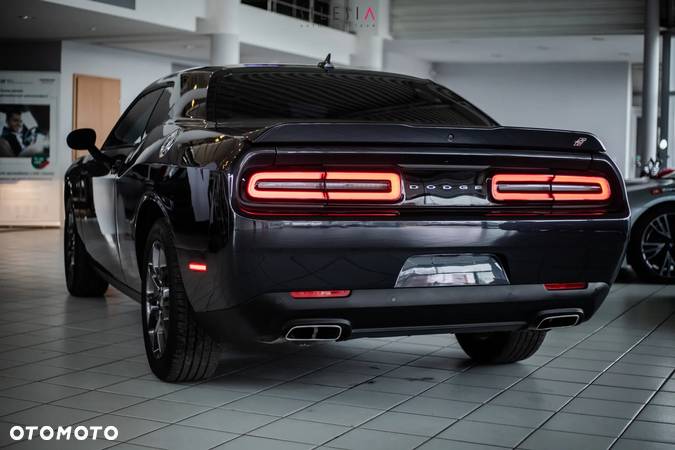 Dodge Challenger 3.6 GT AWD - 4