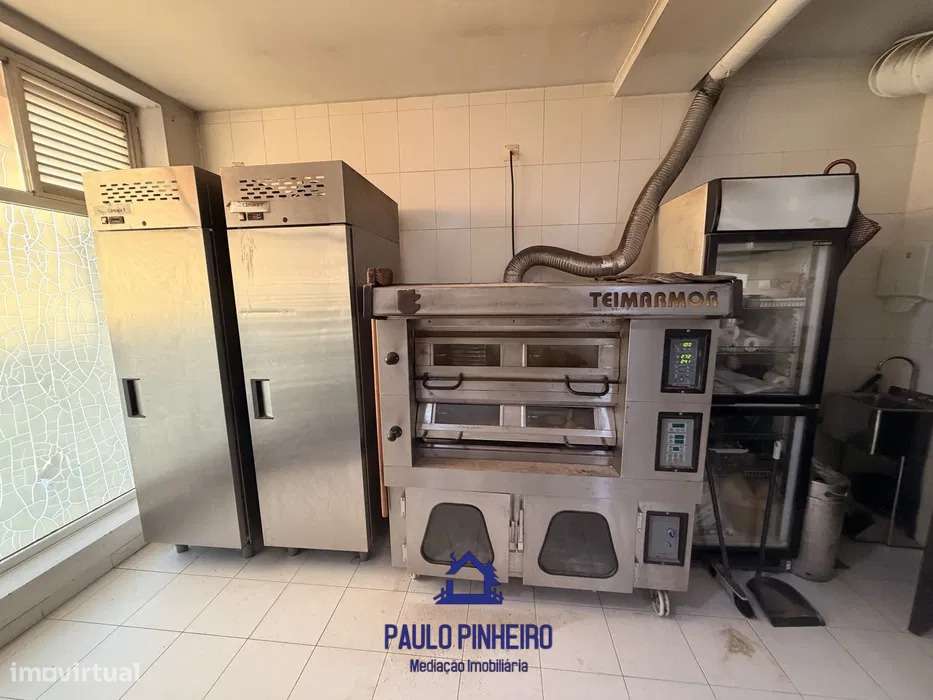 Trespasse de Confeitaria – Pão Quente | Rio Tinto-19