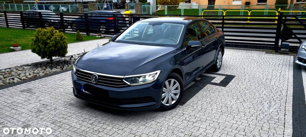 Volkswagen Passat - 2