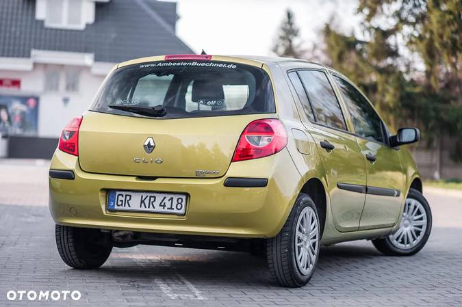 Renault Clio 1.2 16V Authentique - 18