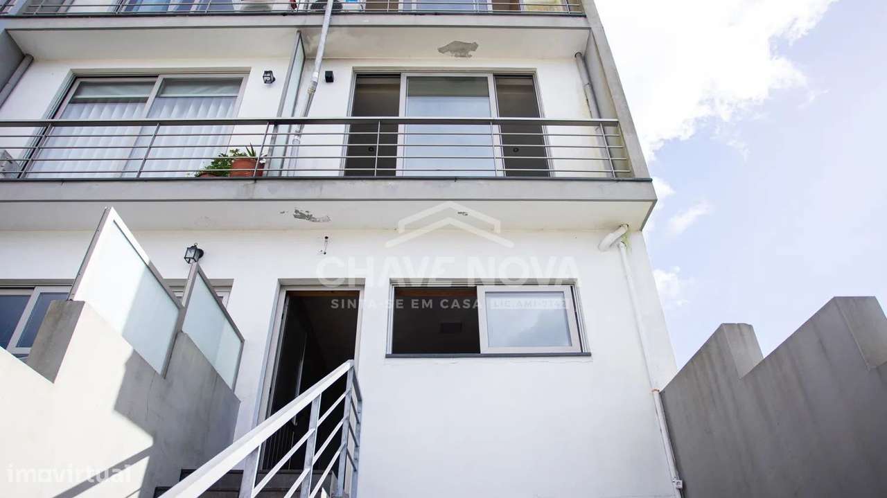 Moradia em banda T3 em São João de Ver (Urb. Quinta do Areeiro)-13