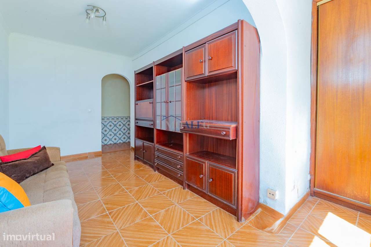 Apartamento T1 na Parede perto da estação de comboios-13