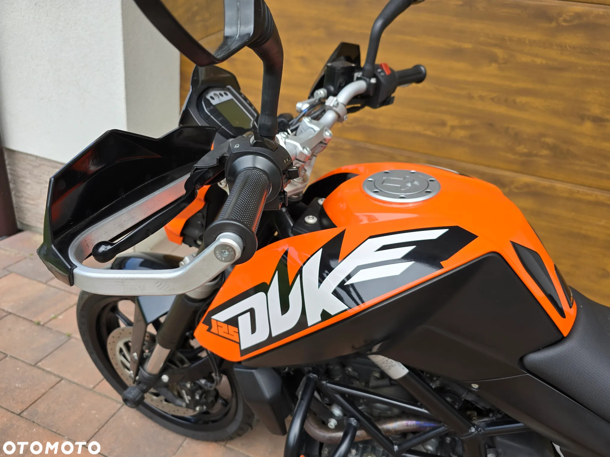 KTM Duke - 18