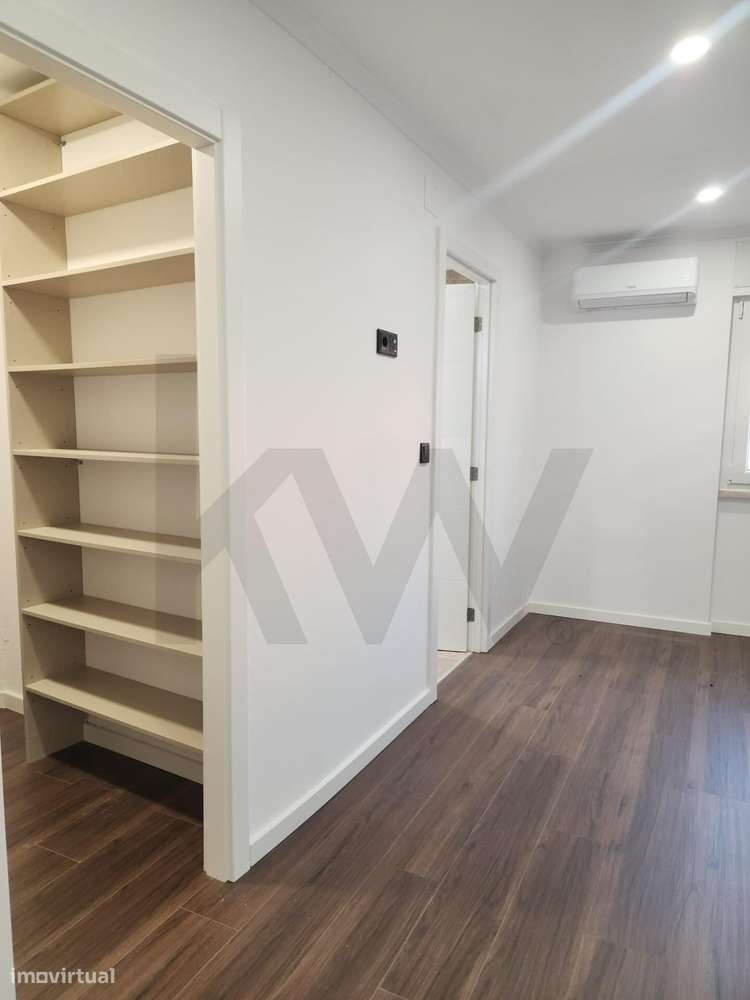 Moradia T2 totalmente remodelada-11