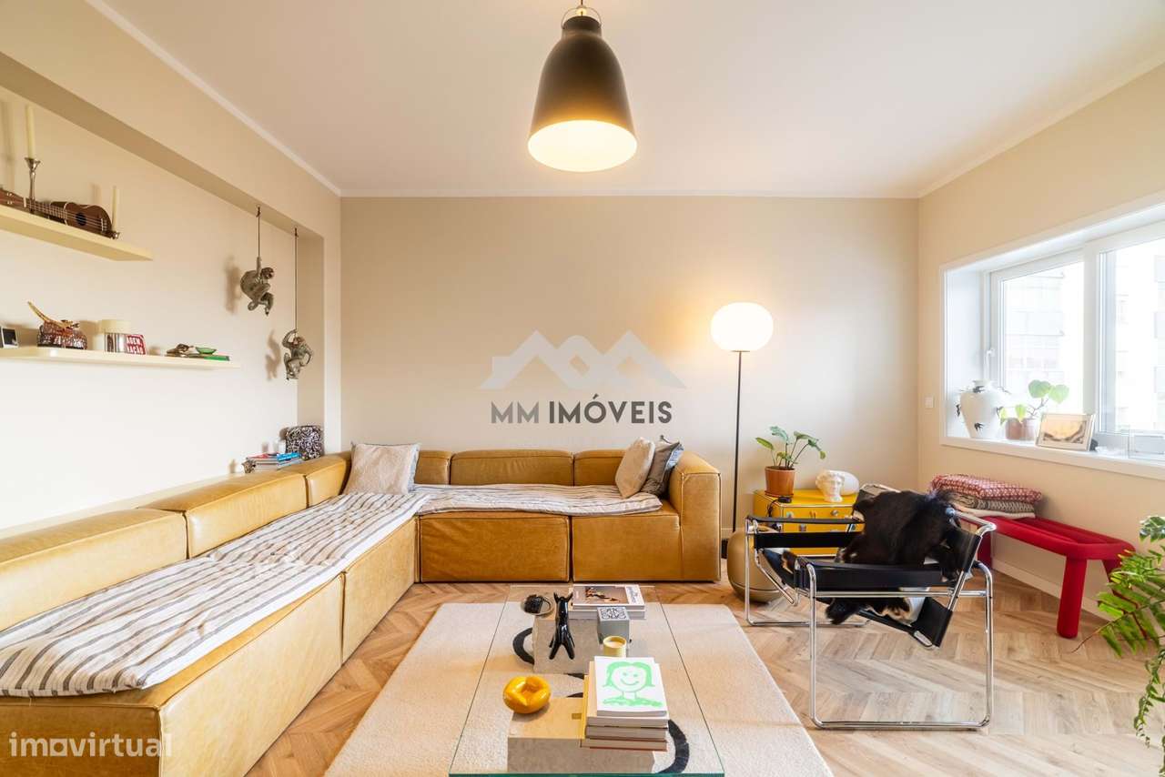 Apartamento T4 +1| Renovado | Convertido em T3+1 | Varanda |  Carvalhi - Grande imagem: 4/44