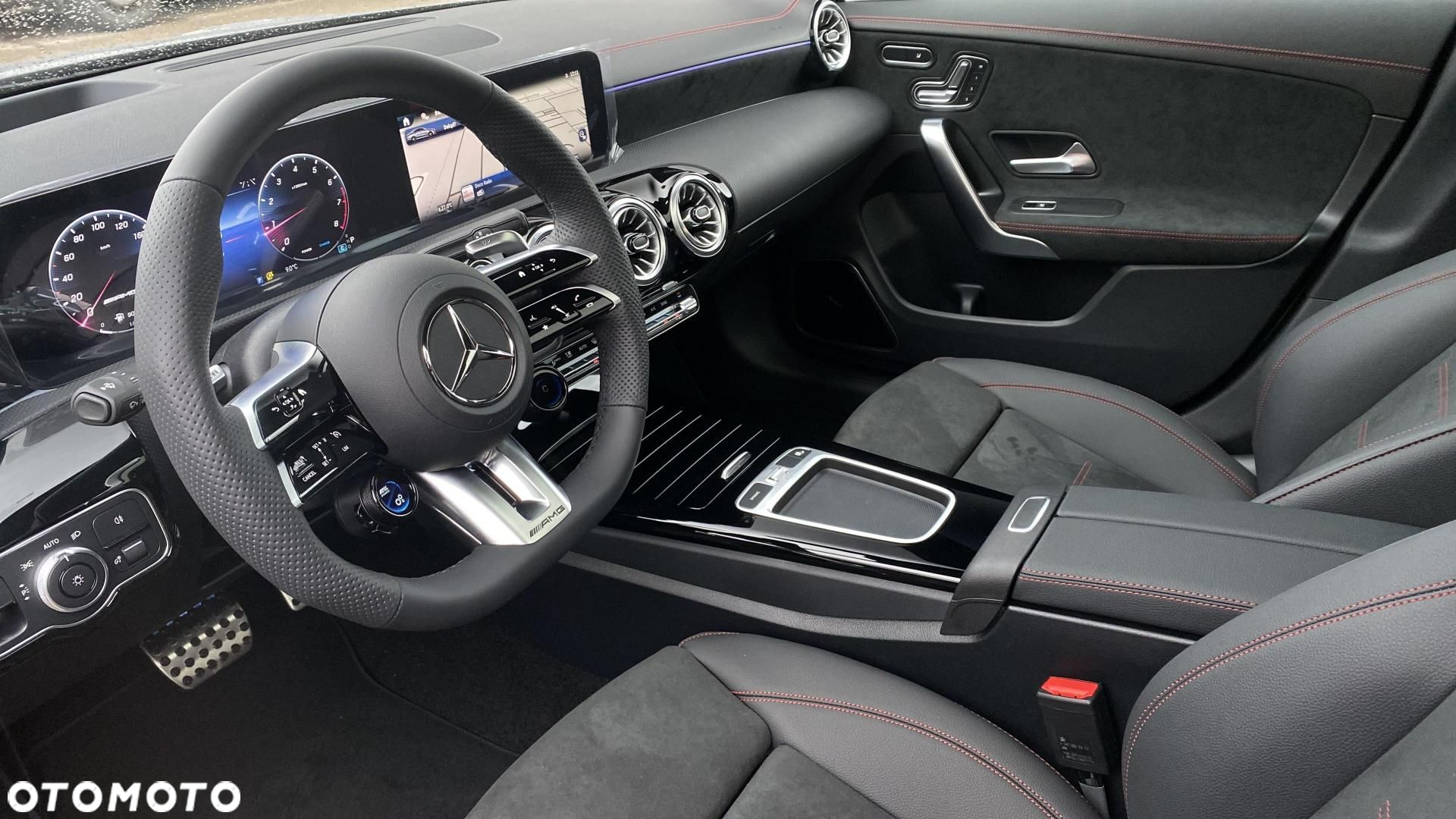 Mercedes-Benz CLA - 9