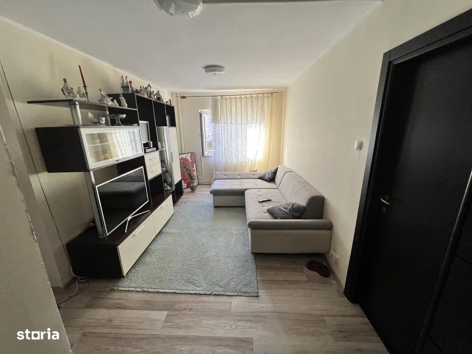 Apartament de 4 camere, 79mp, etaj intermediar, parcare, zona Sigma