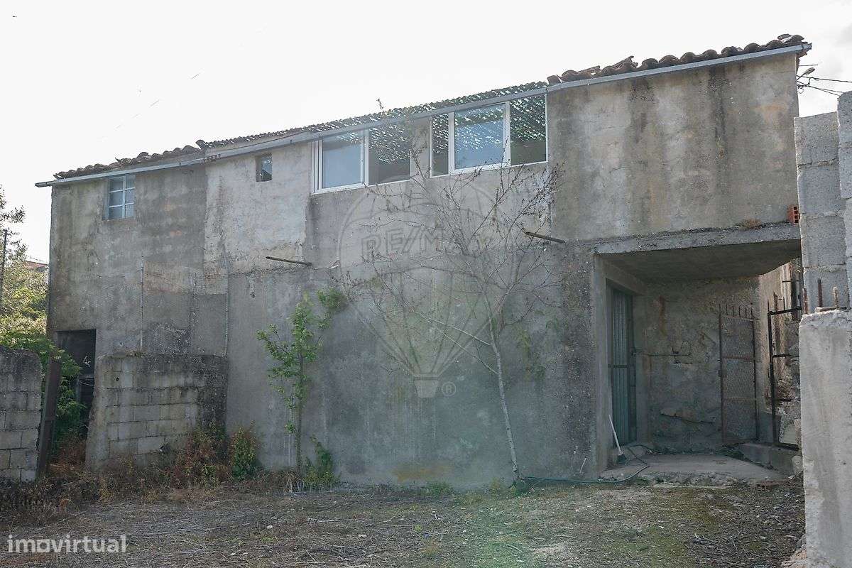 Moradia T3 para restauro em Mourão, Vila Flor! - Grande imagem: 3/29