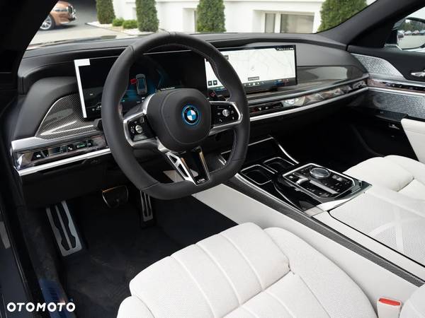 BMW Seria 7 M760e PHEV xDrive sport - 5