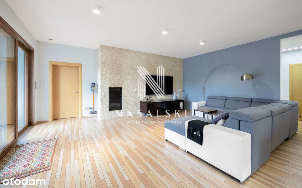 Dom z basenem i sauną na dużej działce pod lasem-13