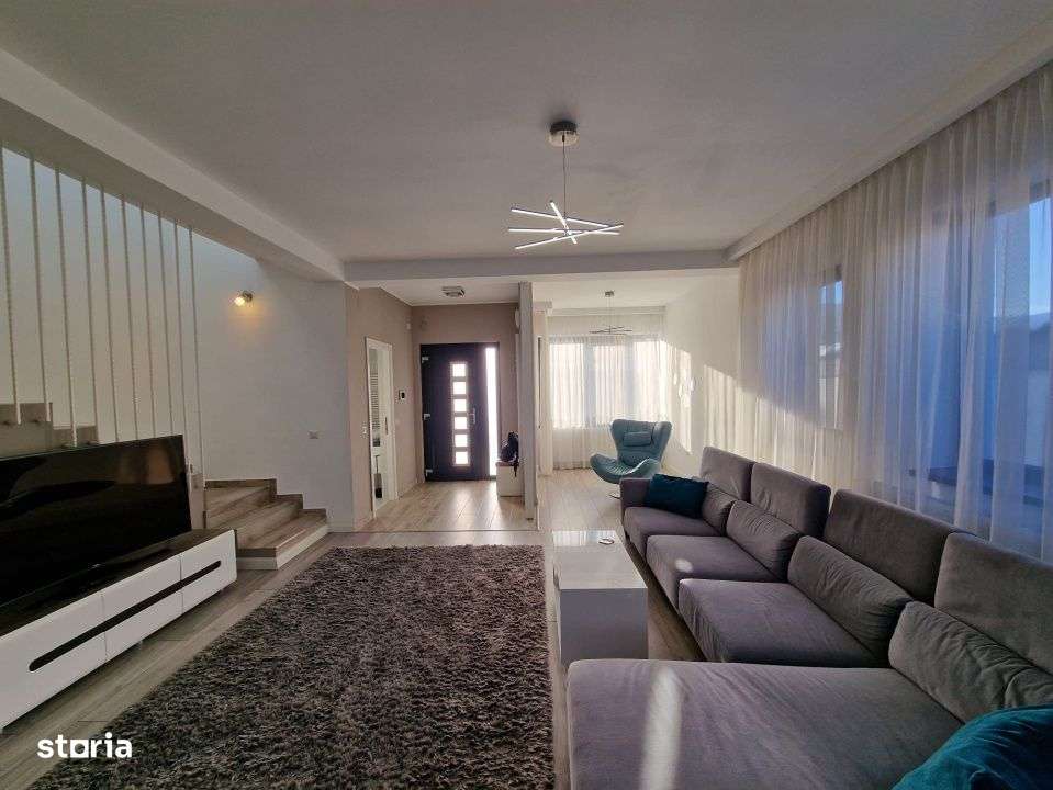 Vila de lux, spatioasa,  zona Ford - Imagine principală: 2/16