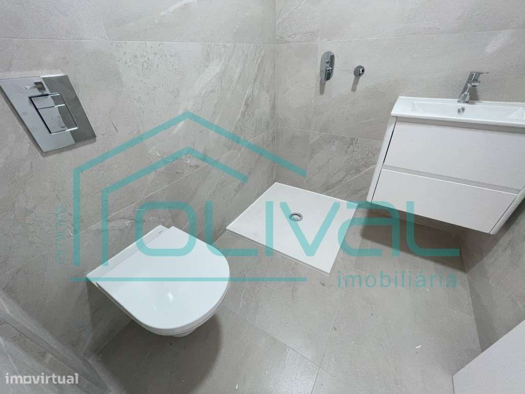 Agradável Moradia T4 A 20 minutos de Lisboa-10