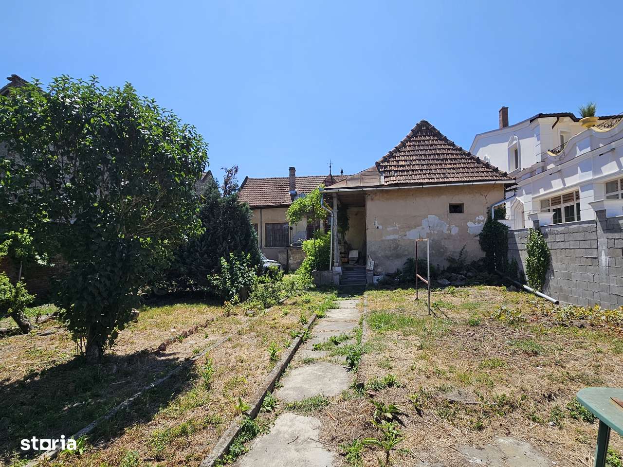 Casa cu teren de 1756mp in Centru - Imagine principală: 3/8