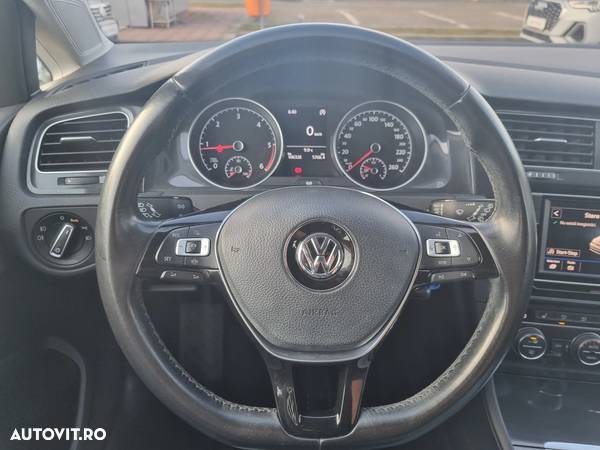 Volkswagen Golf 1.6 TDI Comfortline - 17