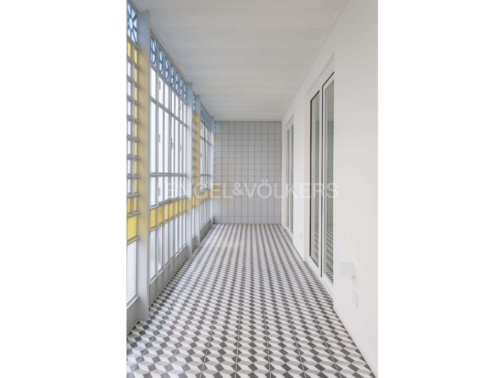 Elegante e luxuoso apartamento T2, junto à Av. da Liberdade-12