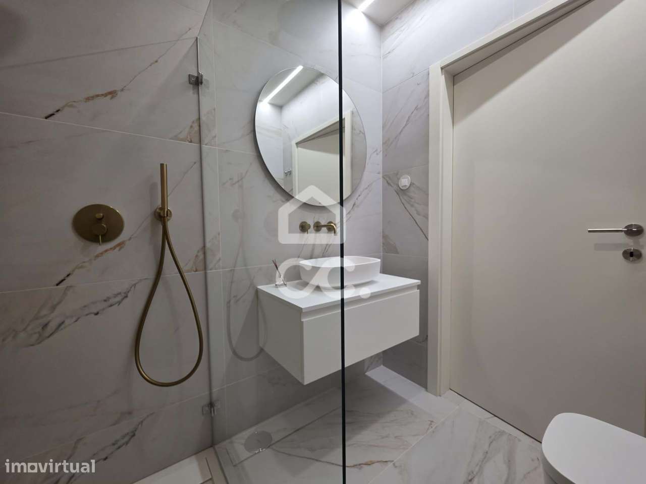 Apartamento T3 de Design Exclusivo no Coração da Baixa de Setúbal-17