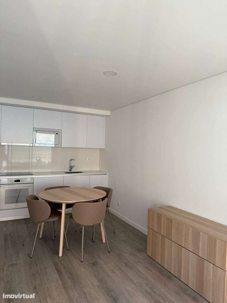 Apartamento novo T1 mobilado - Grande imagem: 3/27