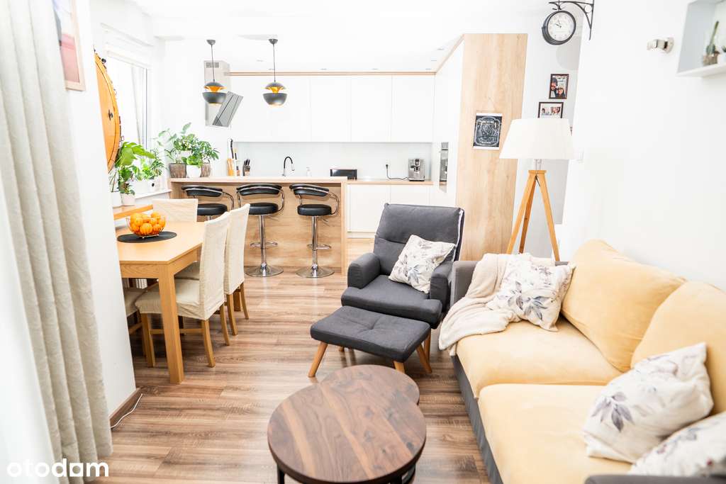 Bez prowizji! Przytulne dwa pokoje z dużą loggią!-3