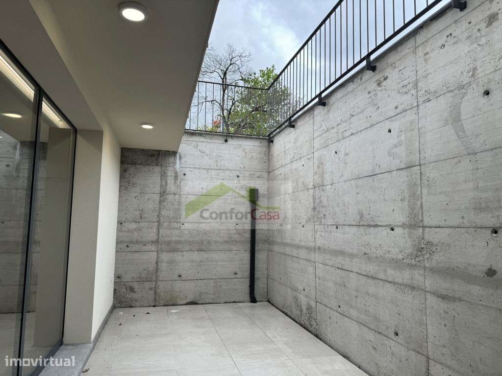 Moradias Luxuosas Novas T3 em Palmeira - Braga, com Jardim e Suítes-27