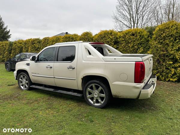 Cadillac Escalade - 35