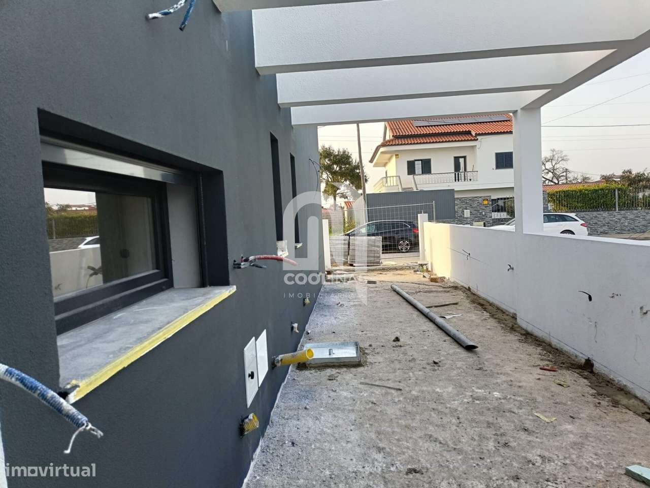 Fantástica Moradia Térrea T3+1 com Piscina de água salgada e aquecida.-1